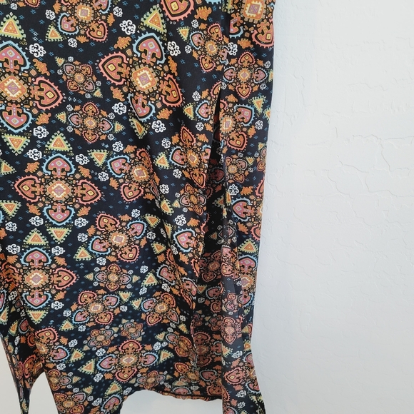 💕 LulaRoe Boho Print Joy Vest Size Small - Picture 7 of 15